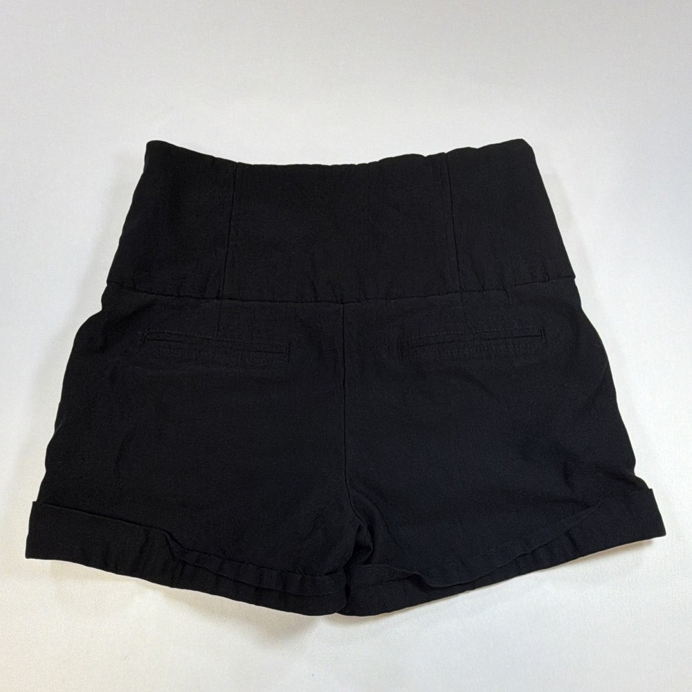 H&M Womens Black High Rise High-Waisted Shorts Button Front Cuffed Size M - Picture 8 of 8